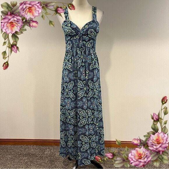 Allison Brittney Dresses & Skirts - Allison Brittney Blue Paisley v-neck sleeveless Maxi Dress size small